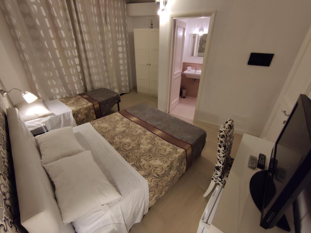 Sami Rooms: Theater District Retreat near Ortigia Syracuse Exterior photo